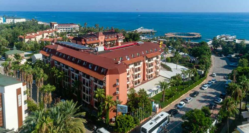 Palmeras Beach Hotel