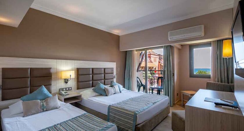 Palmeras Beach Hotel