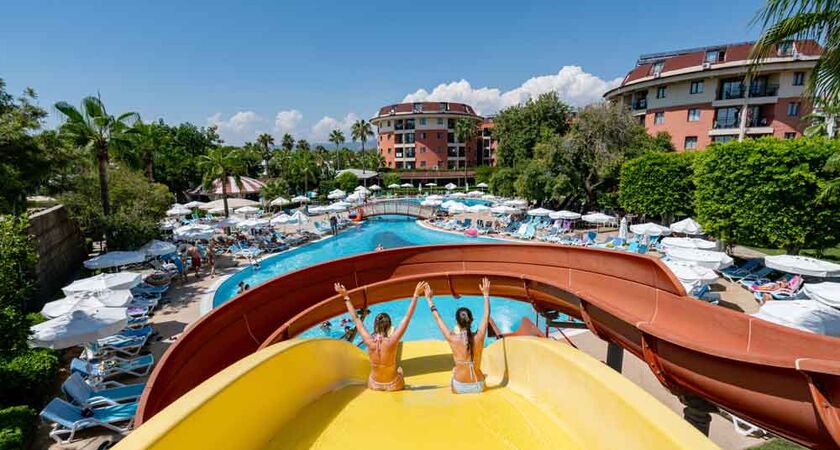 Palmeras Beach Hotel