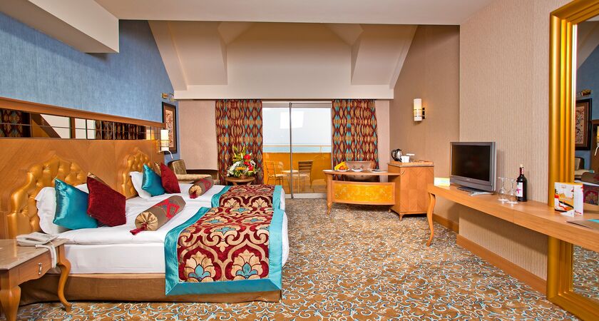 Royal Holiday Palace