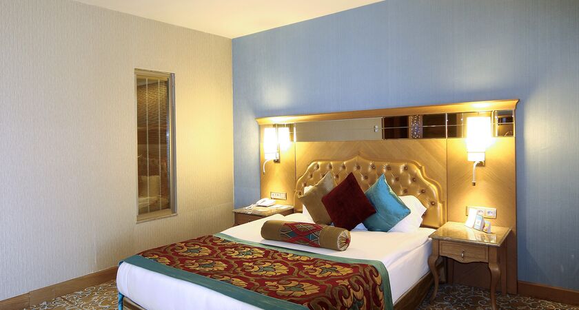 Royal Holiday Palace