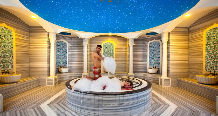 Royal Holiday Palace