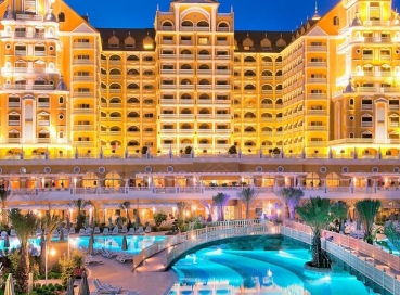 Royal Holiday Palace