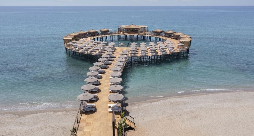 Blue Marlin Deluxe Spa & Resort